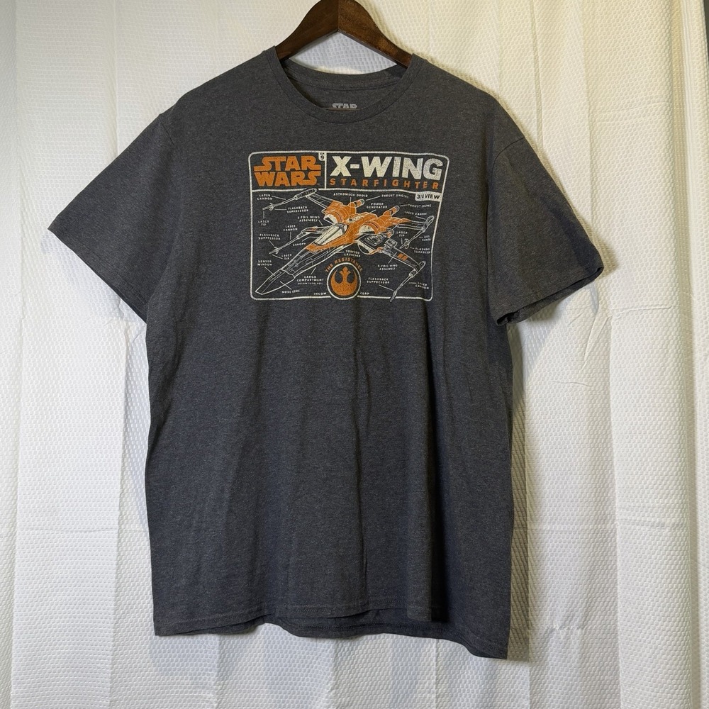 Star Wars Men's Size XL Short Sleeve T-Shirt X-Wing Star Fighter EXCELLENT